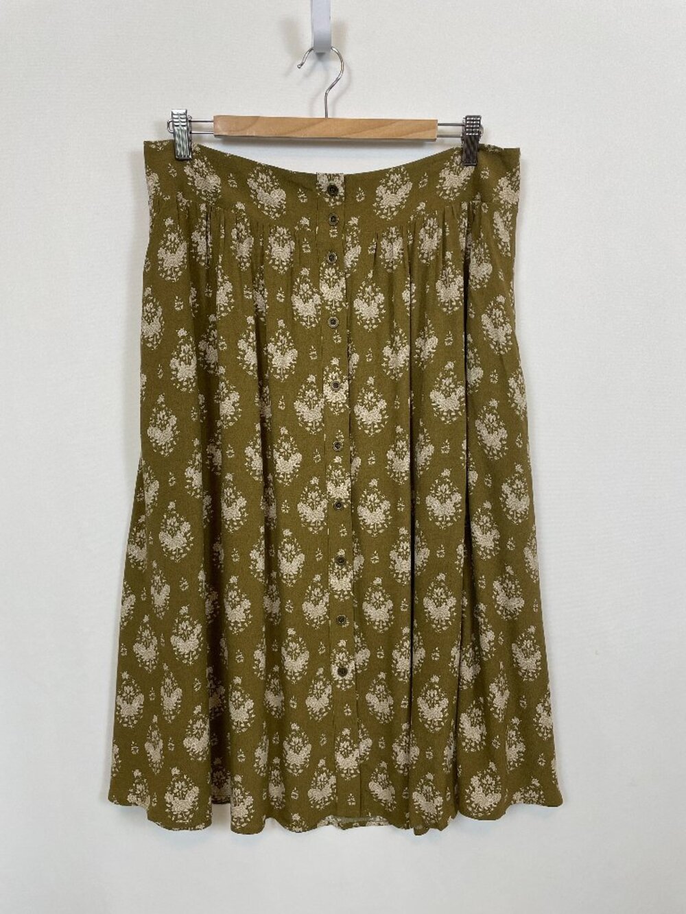 Garnet Hill Olive Green Floral Button-Front Midi Skirt Size: XL